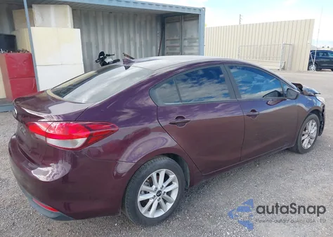 2017 Kia Forte Lx из США, поврежденный, VIN 3KPFL4A79HE051715